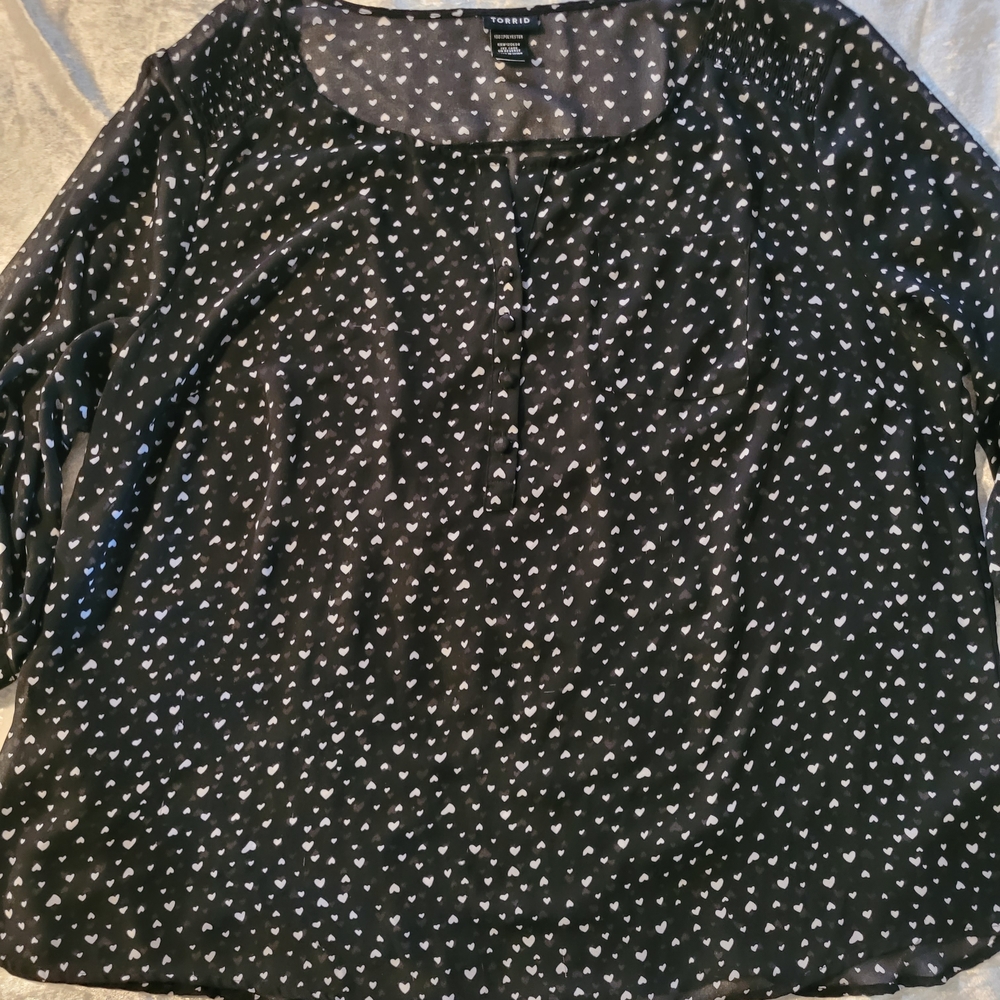Torrid Black Heart Print Top